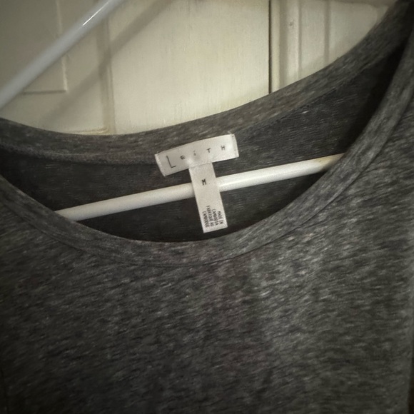 Leith Sleeveless Dresses in Green, Navy, and Gray - Picture 2 of 6